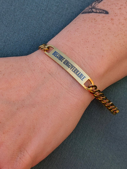 Personalized Curved Bar Bracelet